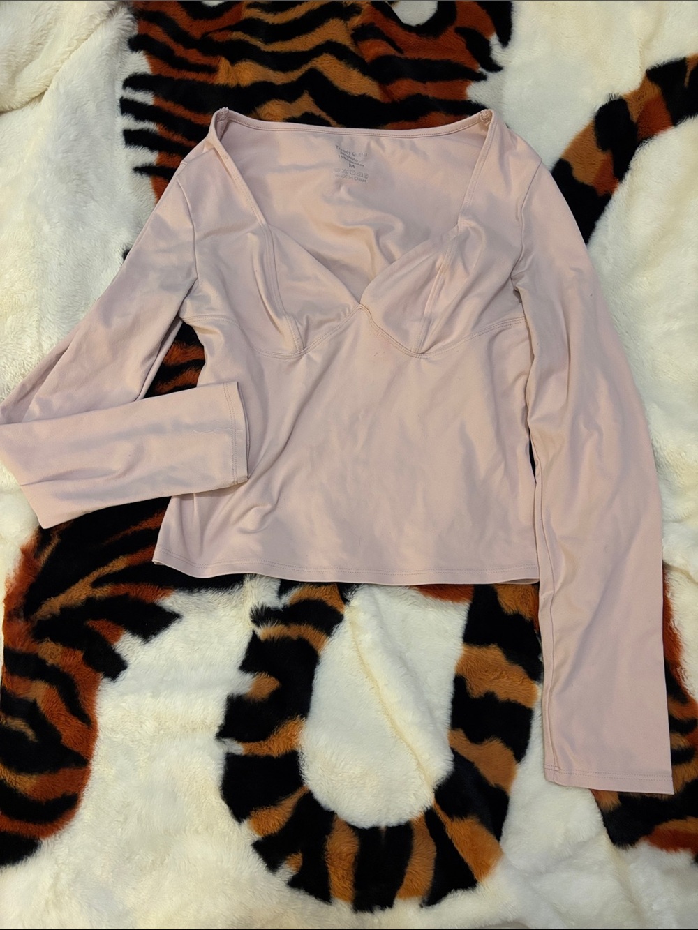 Women's Long-Sleeve V-Neck Blush (light pink) Top